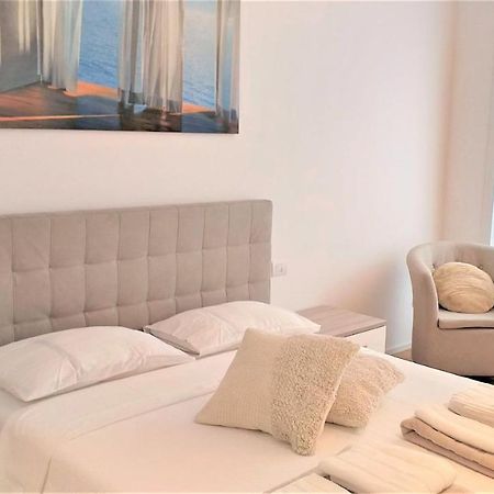 Meta Italy Da Enzo Apartment Милано Екстериор снимка